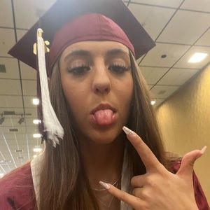 Meet your Posher, Mallory